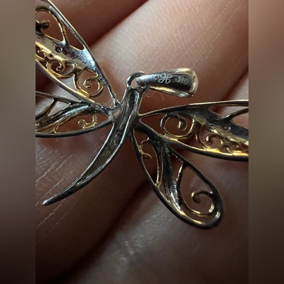 Dragonfly pendant 10k and diamonds - Picture 12 of 14
